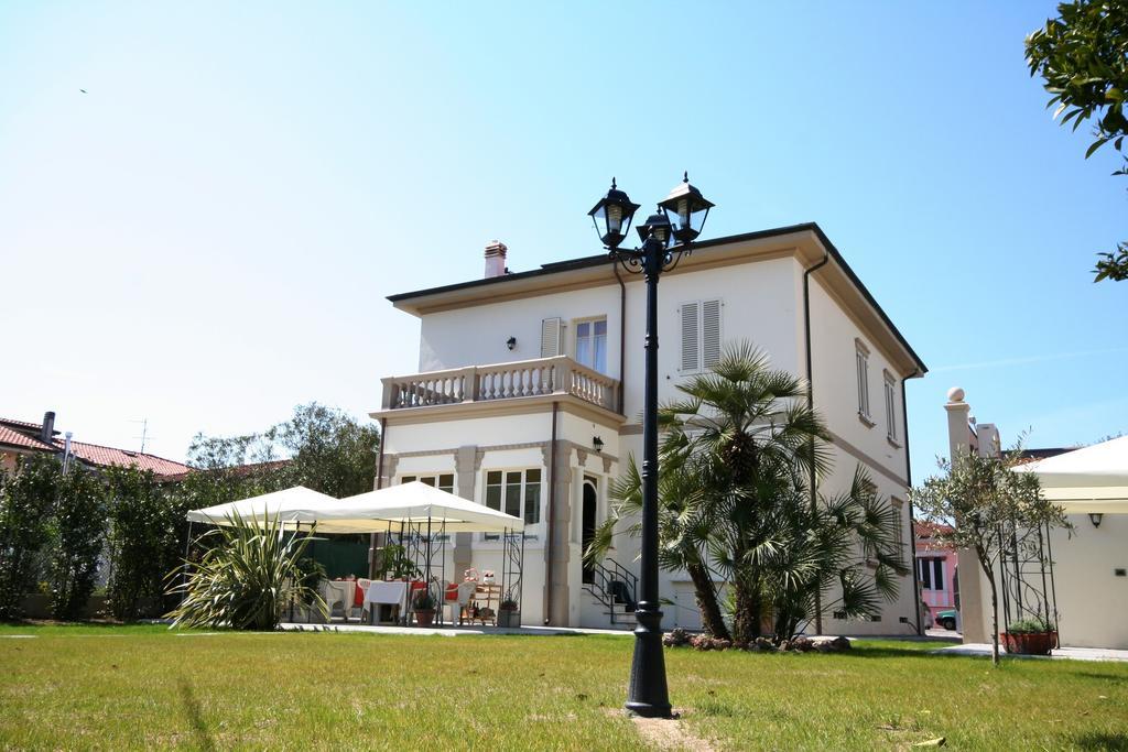 Hotel Torre Dell'Arte Torre del Lago Puccini Exterior foto